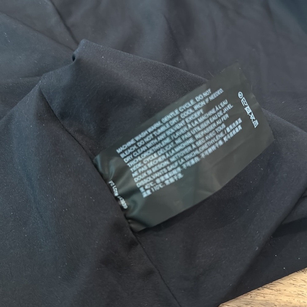 Theory Off The Shoulder Tee in Stretch Knit Black Small - Picture 6 of 9